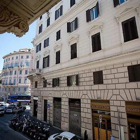 Апартаменты Rome Holiday Home *